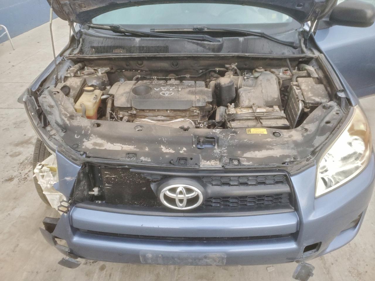 2010 TOYOTA RAV4 photo 11