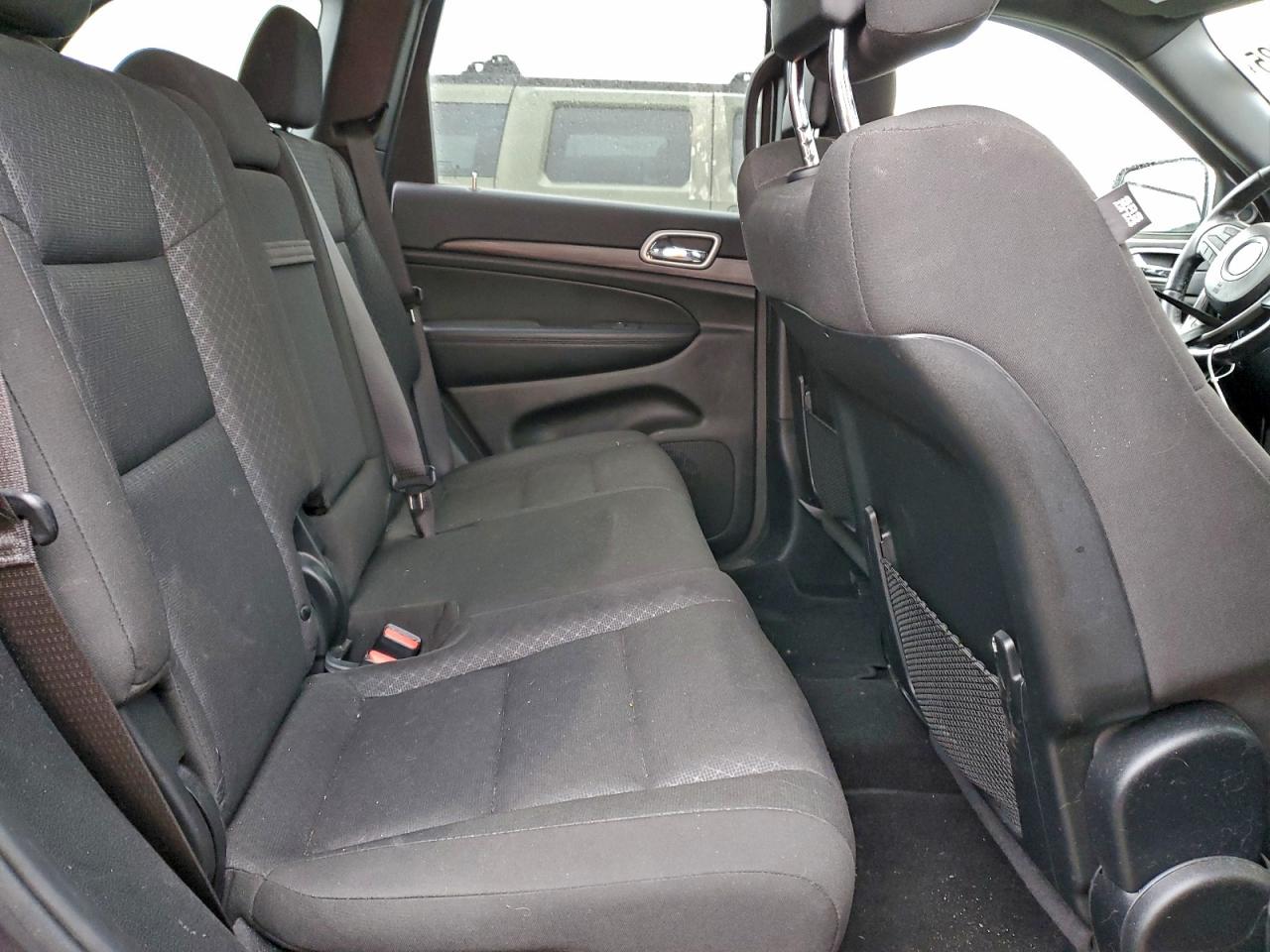 2020 JEEP GRAND CHEROKEE LAREDO photo 11
