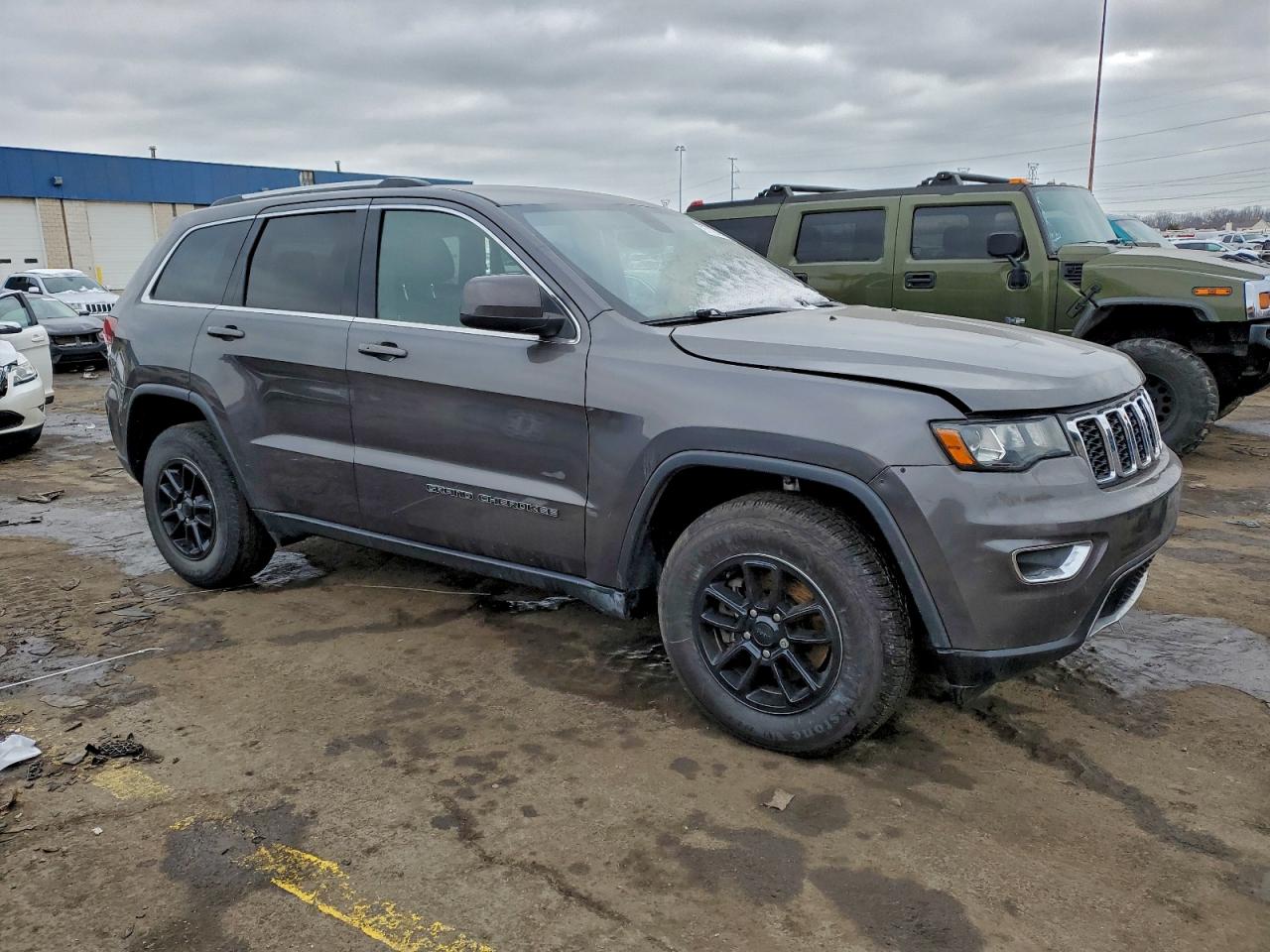 2020 JEEP GRAND CHEROKEE LAREDO photo 4