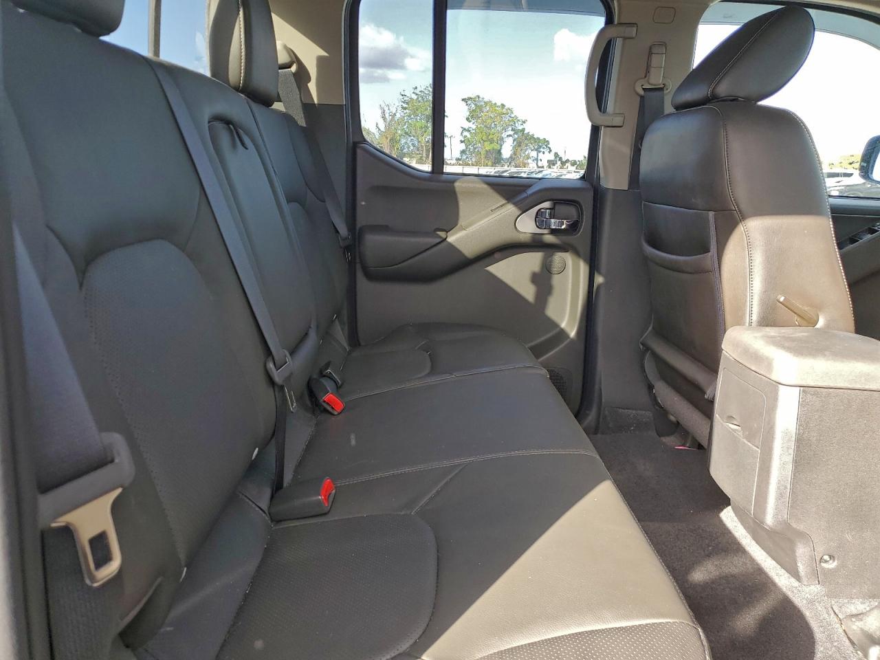 2019 NISSAN FRONTIER SV photo 10