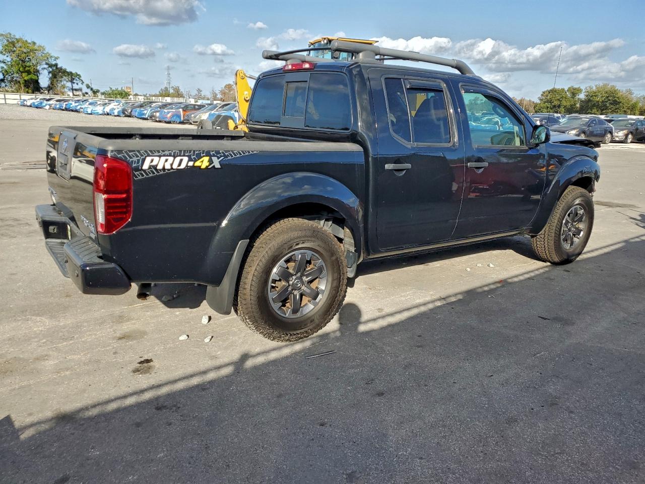 2019 NISSAN FRONTIER SV photo 3