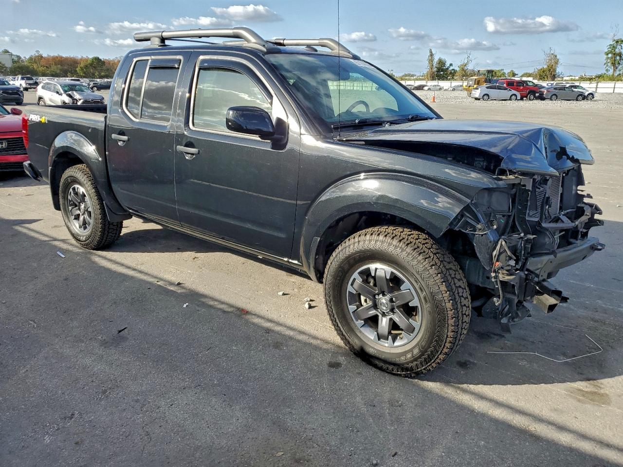 2019 NISSAN FRONTIER SV photo 4