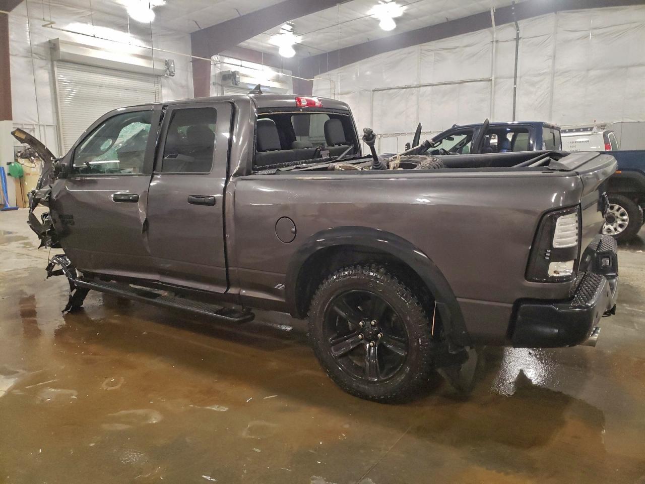 2021 RAM 1500 CLASSIC SLT photo 2