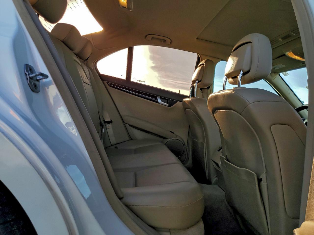 2014 MERCEDES-BENZ C 300 4MATIC photo 10