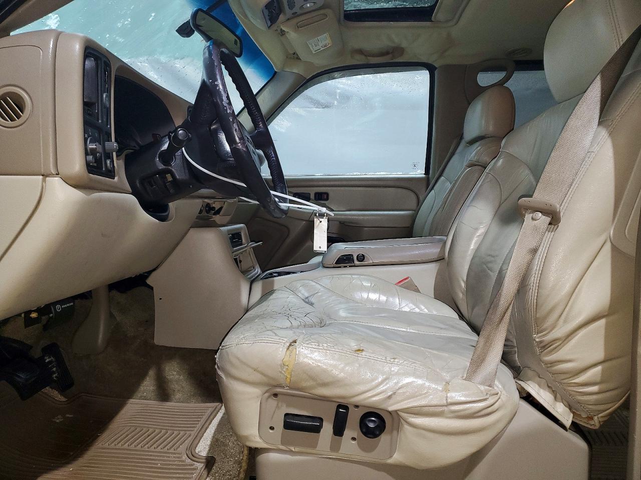2002 GMC YUKON XL C1500 photo 7