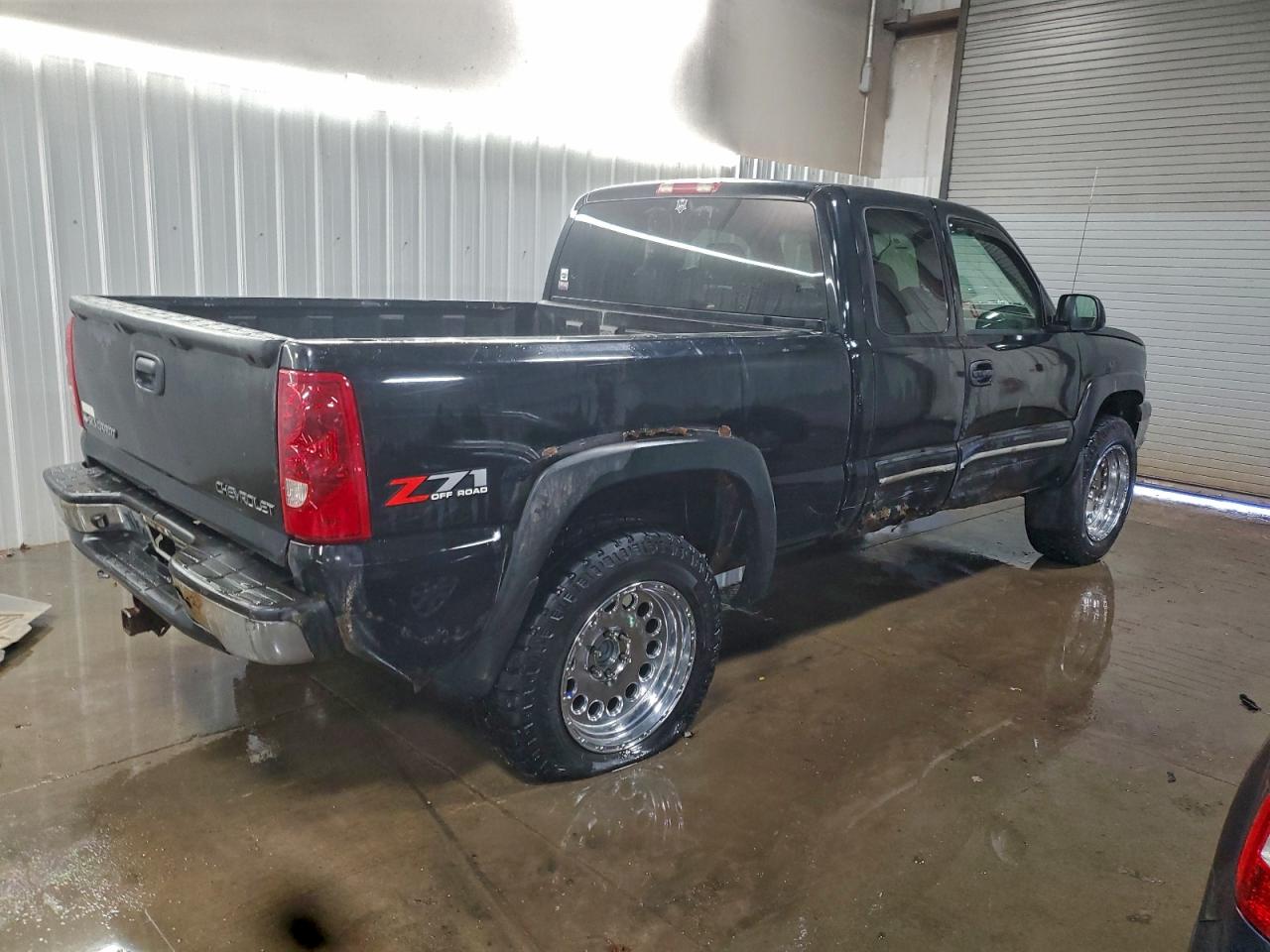 2006 CHEVROLET SILVERADO K1500 photo 3