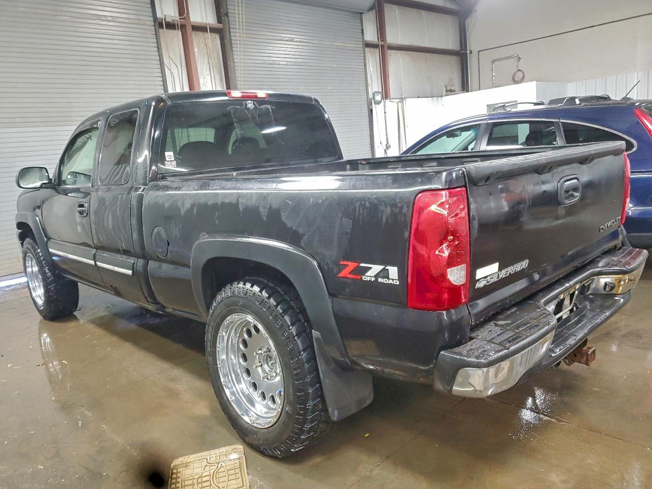 2006 CHEVROLET SILVERADO K1500 photo 2