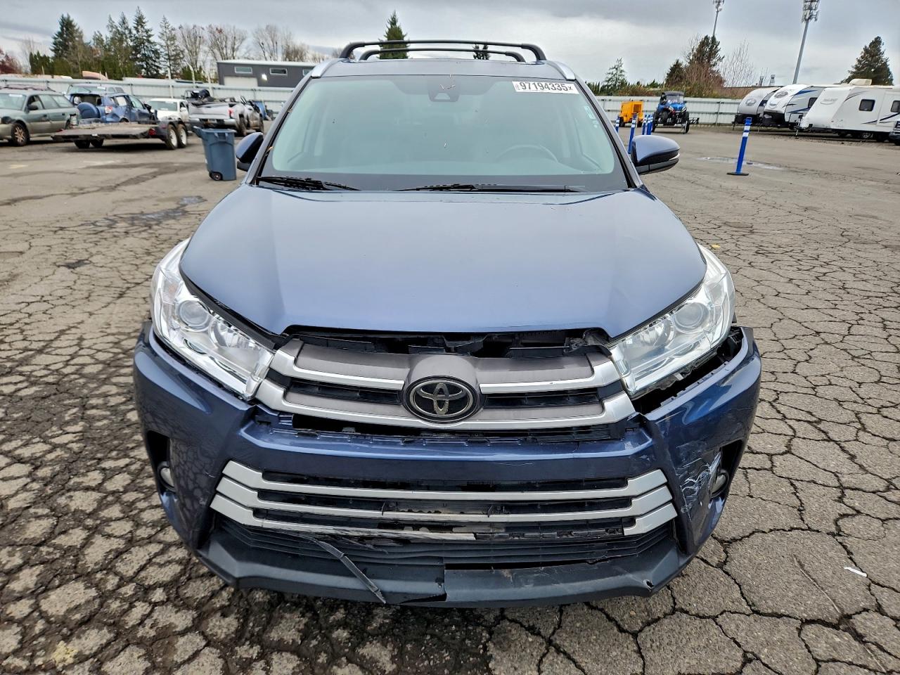2018 TOYOTA HIGHLANDER SE photo 9