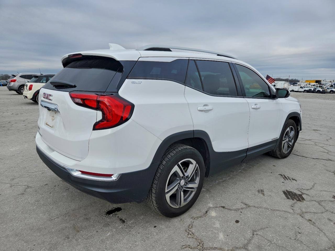 2019 GMC TERRAIN SLT photo 3