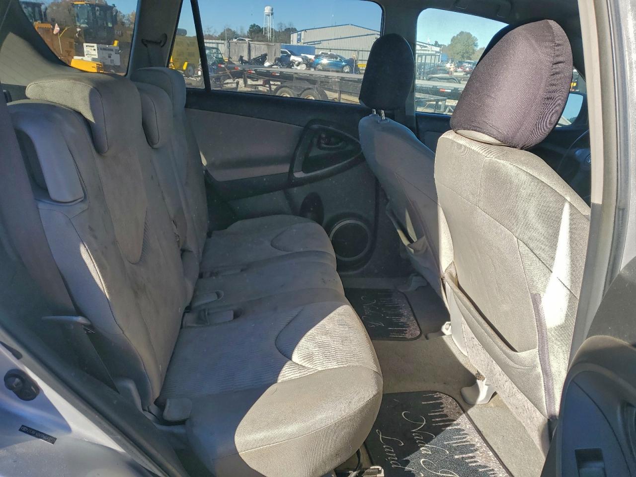 2010 TOYOTA RAV4 photo 10