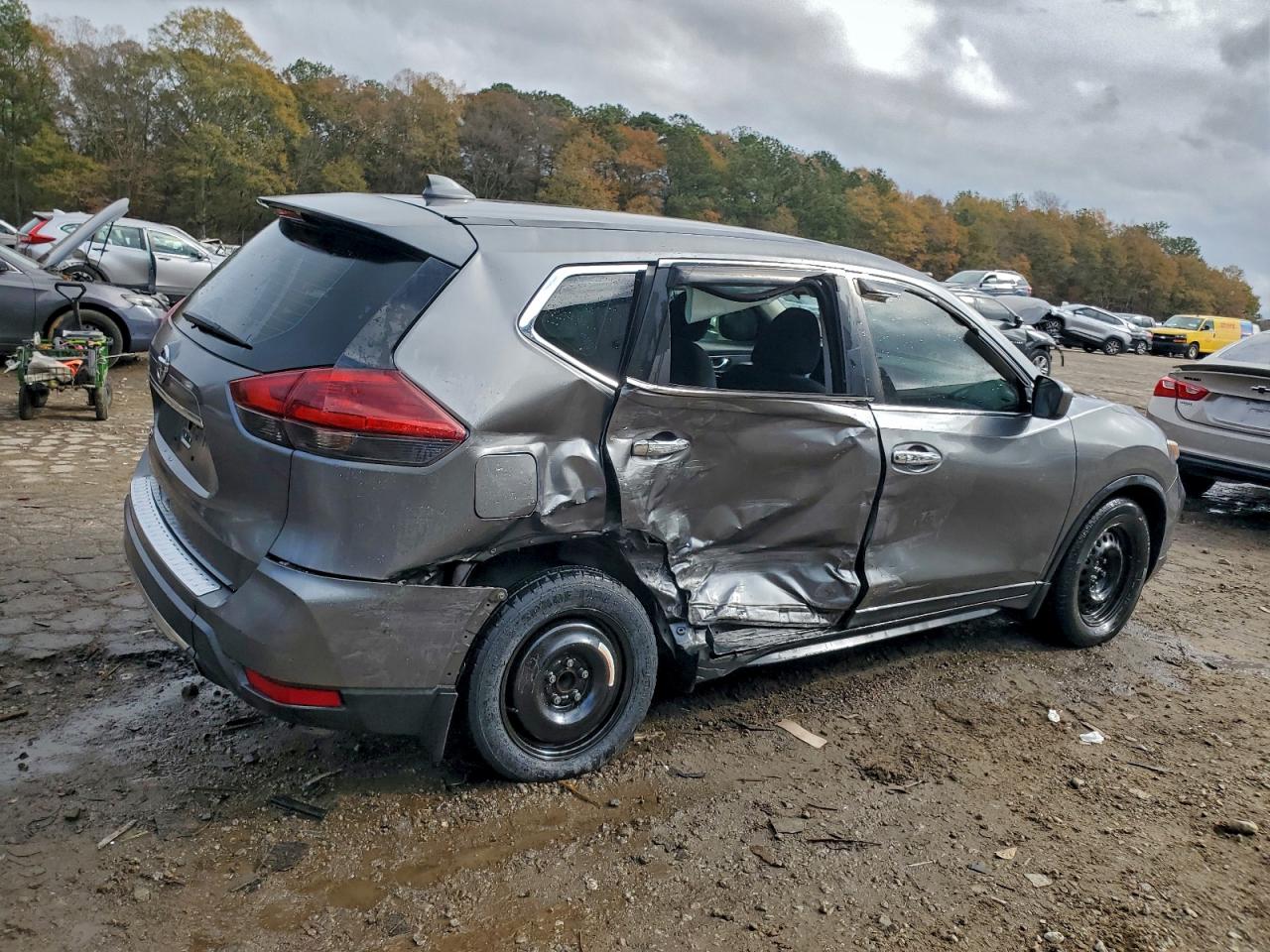 2018 NISSAN ROGUE S photo 3