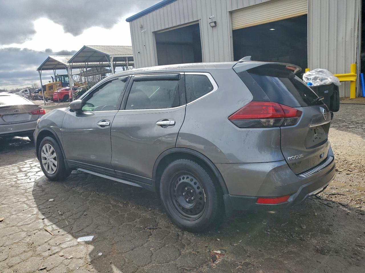 2018 NISSAN ROGUE S photo 2