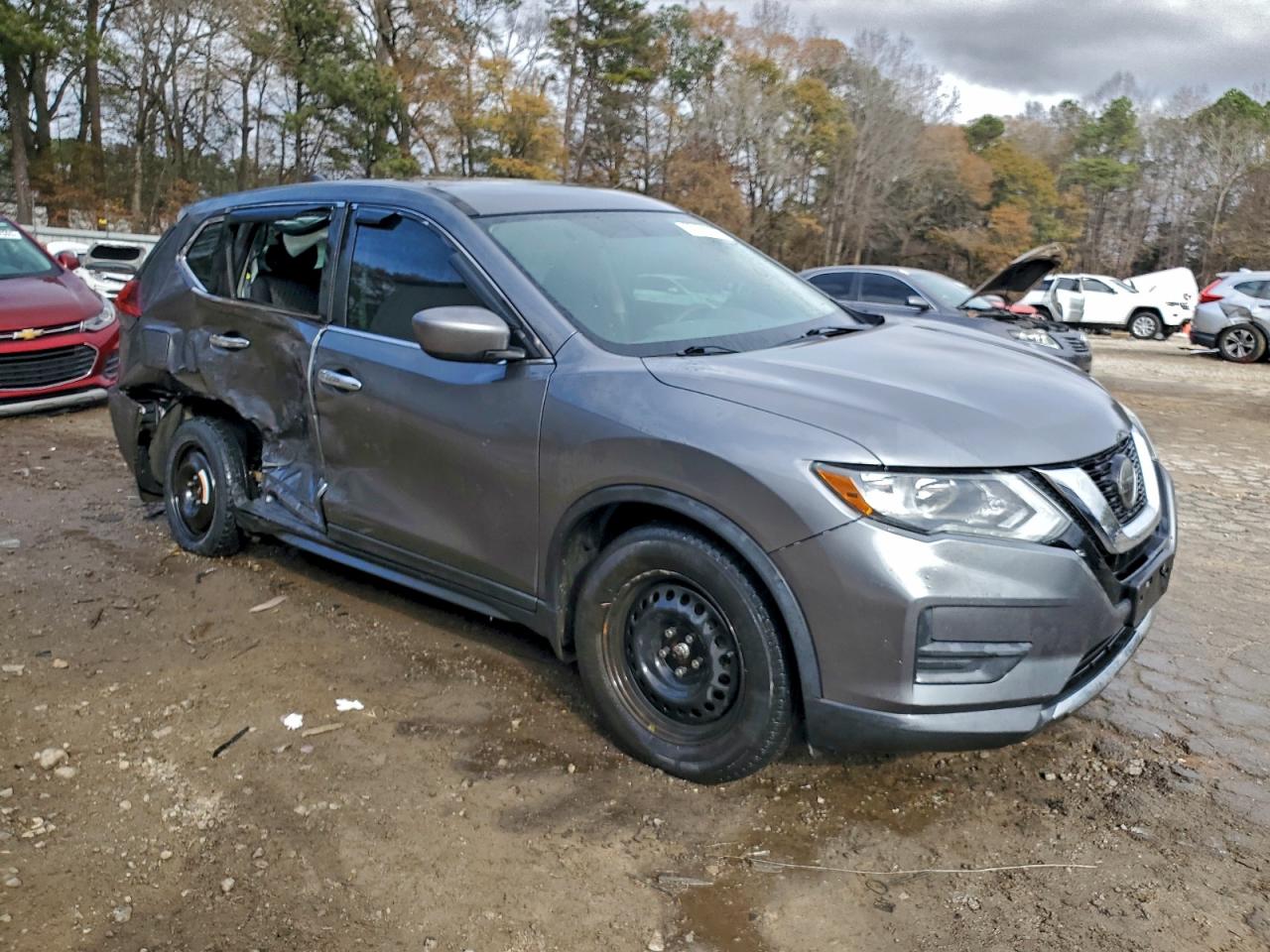 2018 NISSAN ROGUE S photo 4