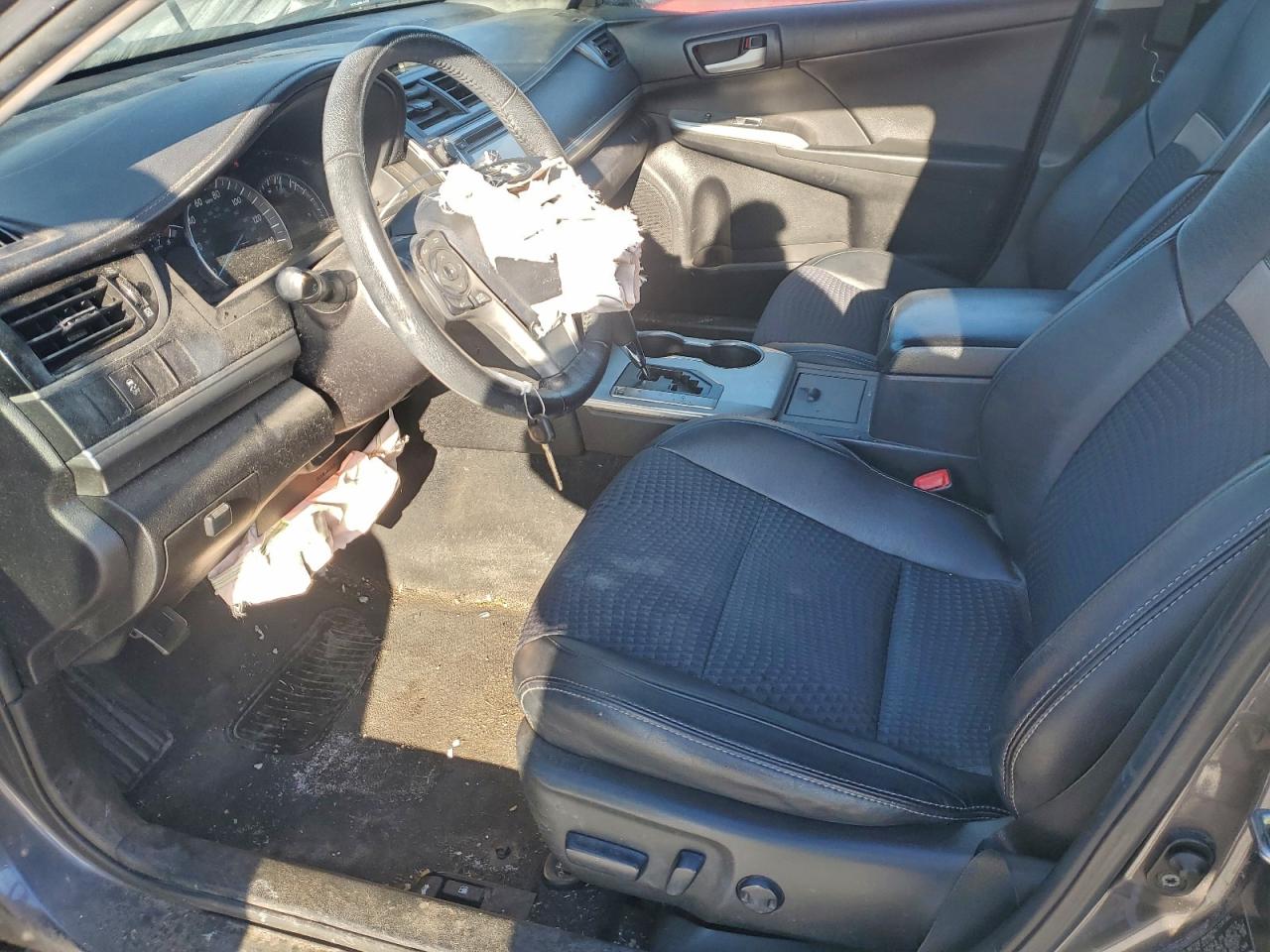 2014 TOYOTA CAMRY L photo 7