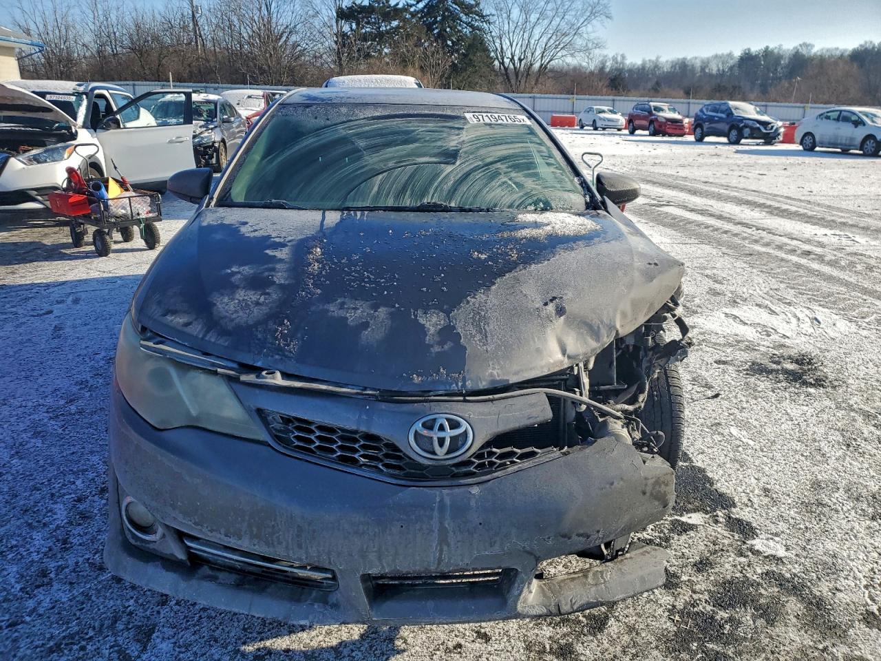 2014 TOYOTA CAMRY L photo 5