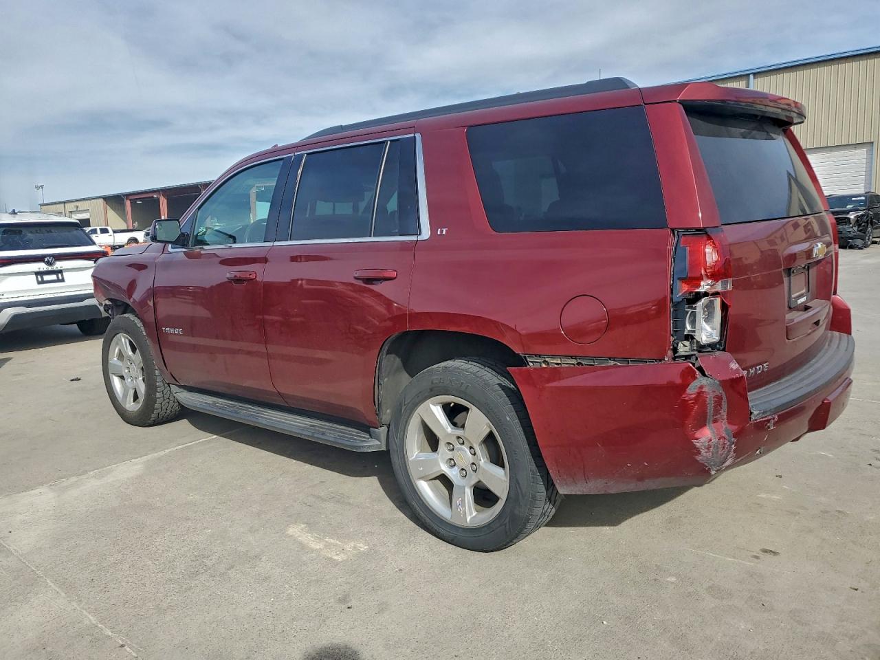 2016 CHEVROLET TAHOE C1500 LT photo 2