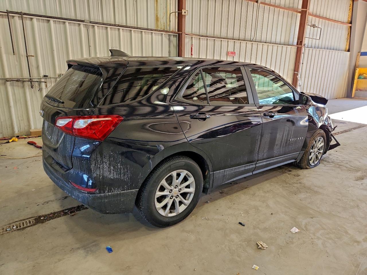 2020 CHEVROLET EQUINOX LS photo 3