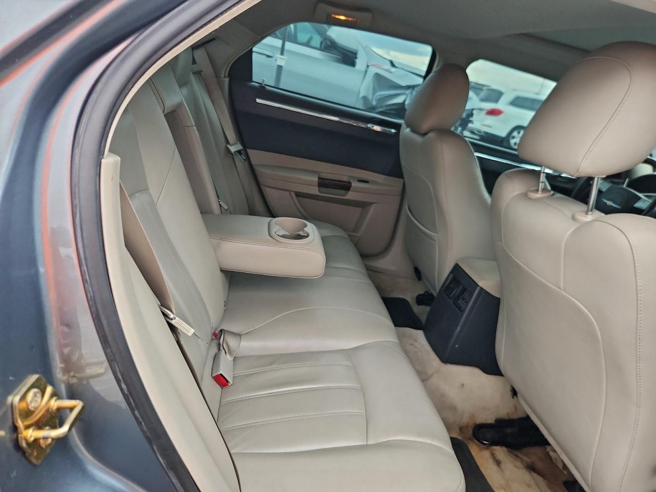 2006 CHRYSLER 300C photo 28