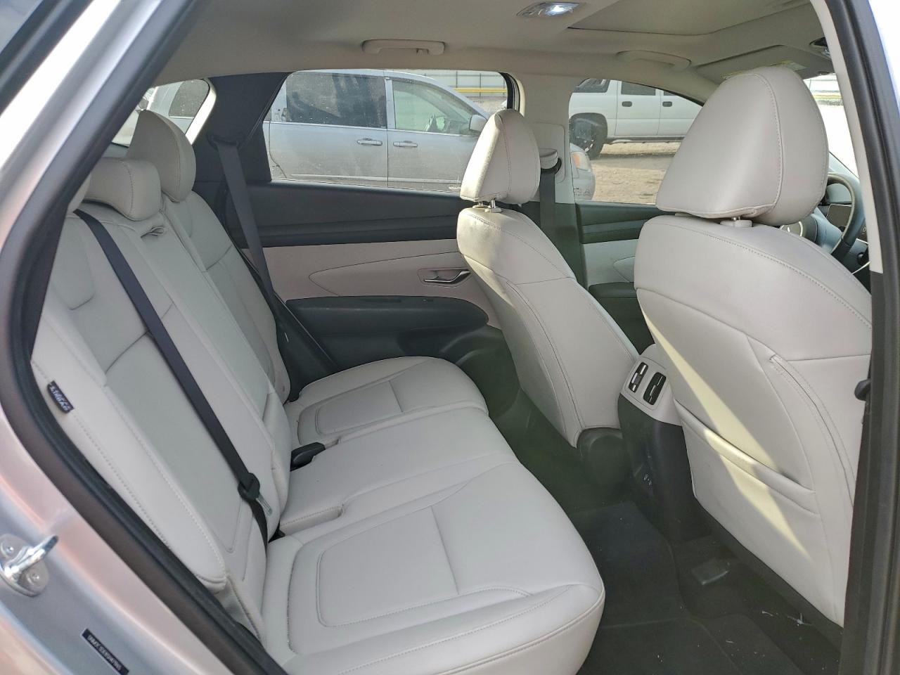 2025 HYUNDAI TUCSON SEL photo 11