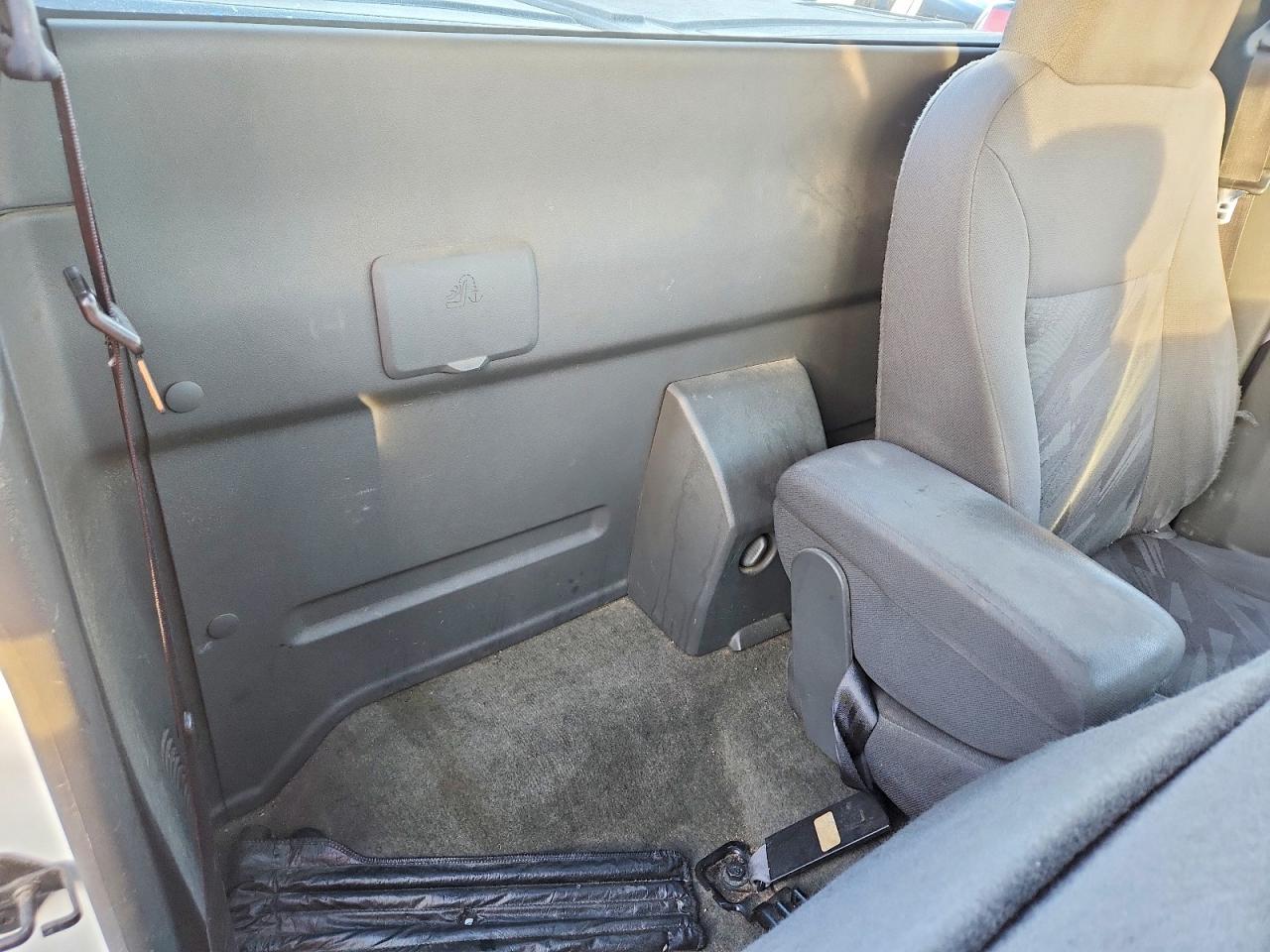 2005 CHEVROLET COLORADO photo 10