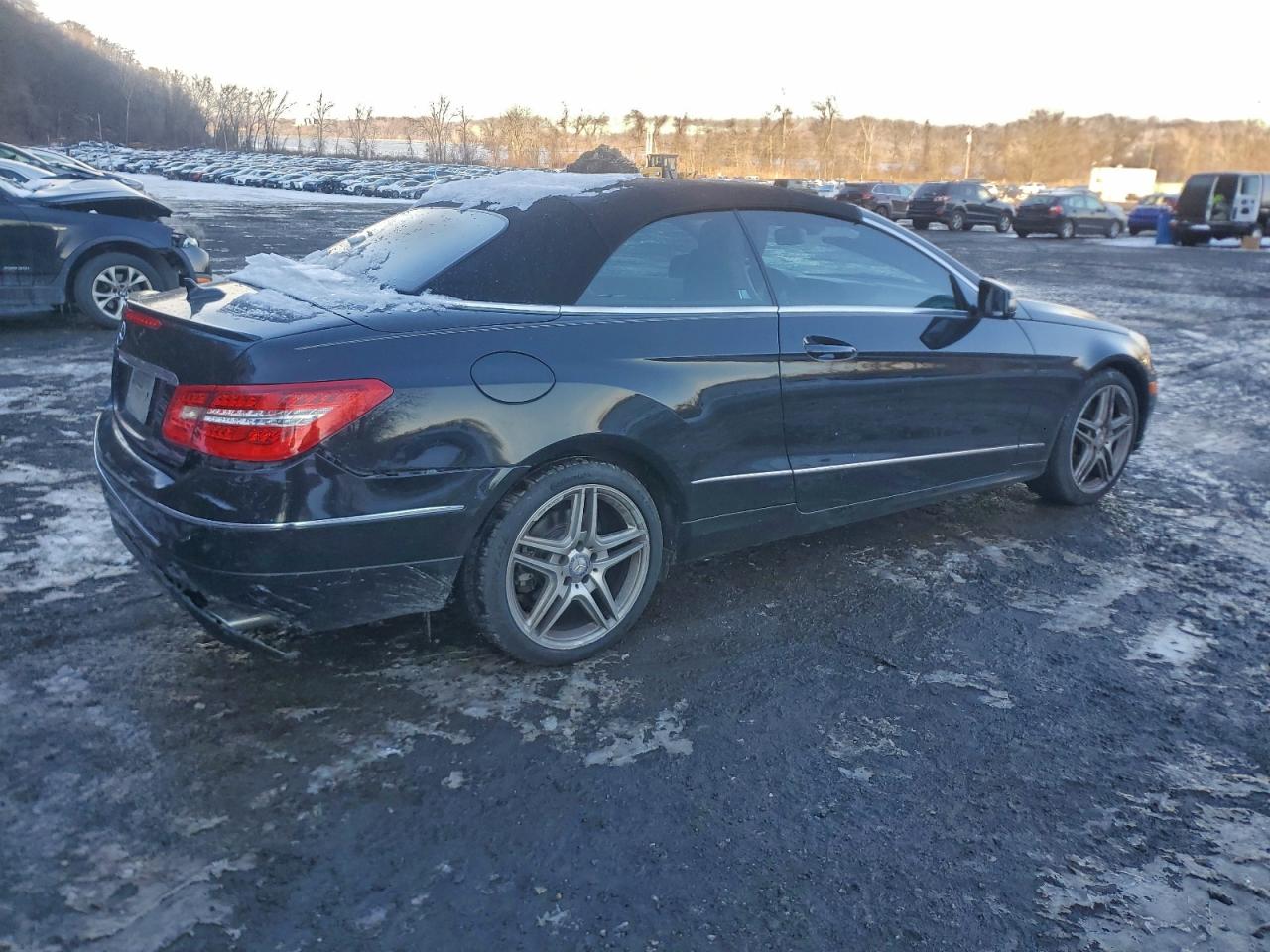 2011 MERCEDES-BENZ E 350 photo 3