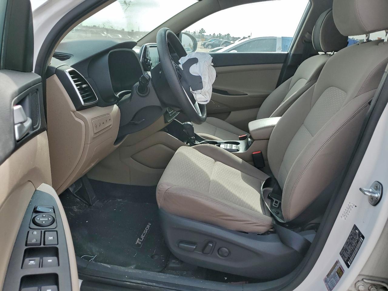 2019 HYUNDAI TUCSON photo 13