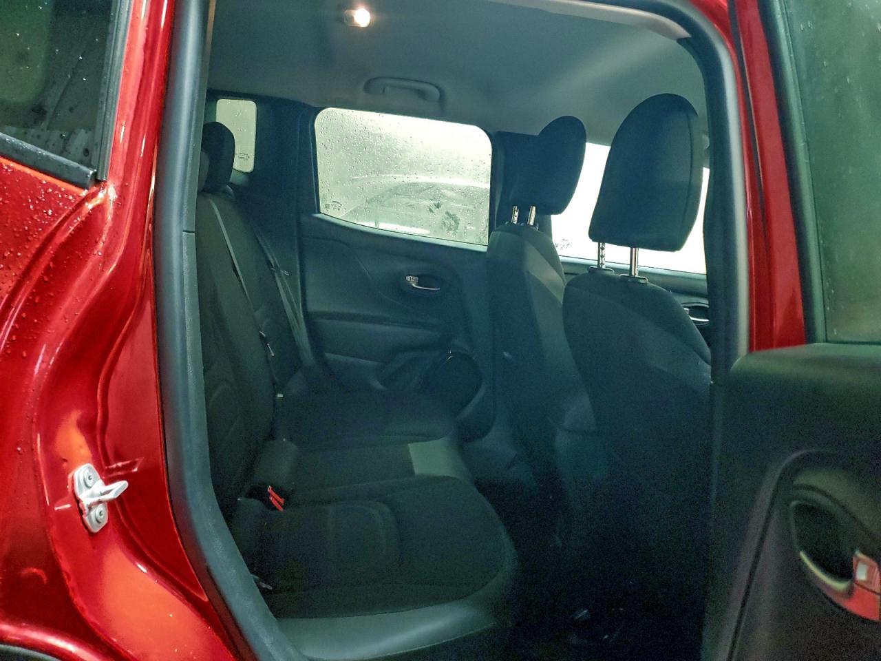 2017 JEEP RENEGADE LATITUDE photo 10
