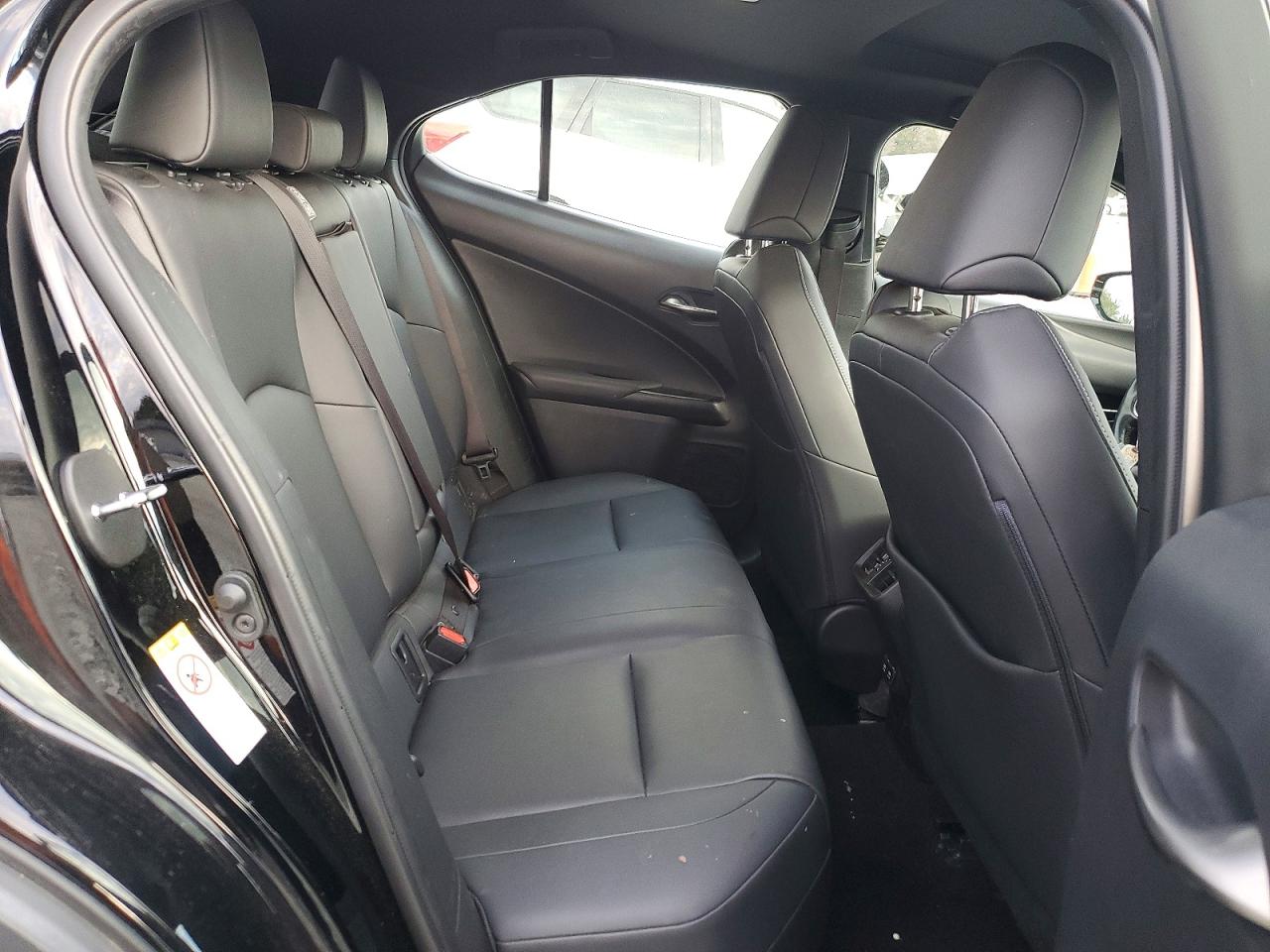 2019 LEXUS UX 200 photo 10