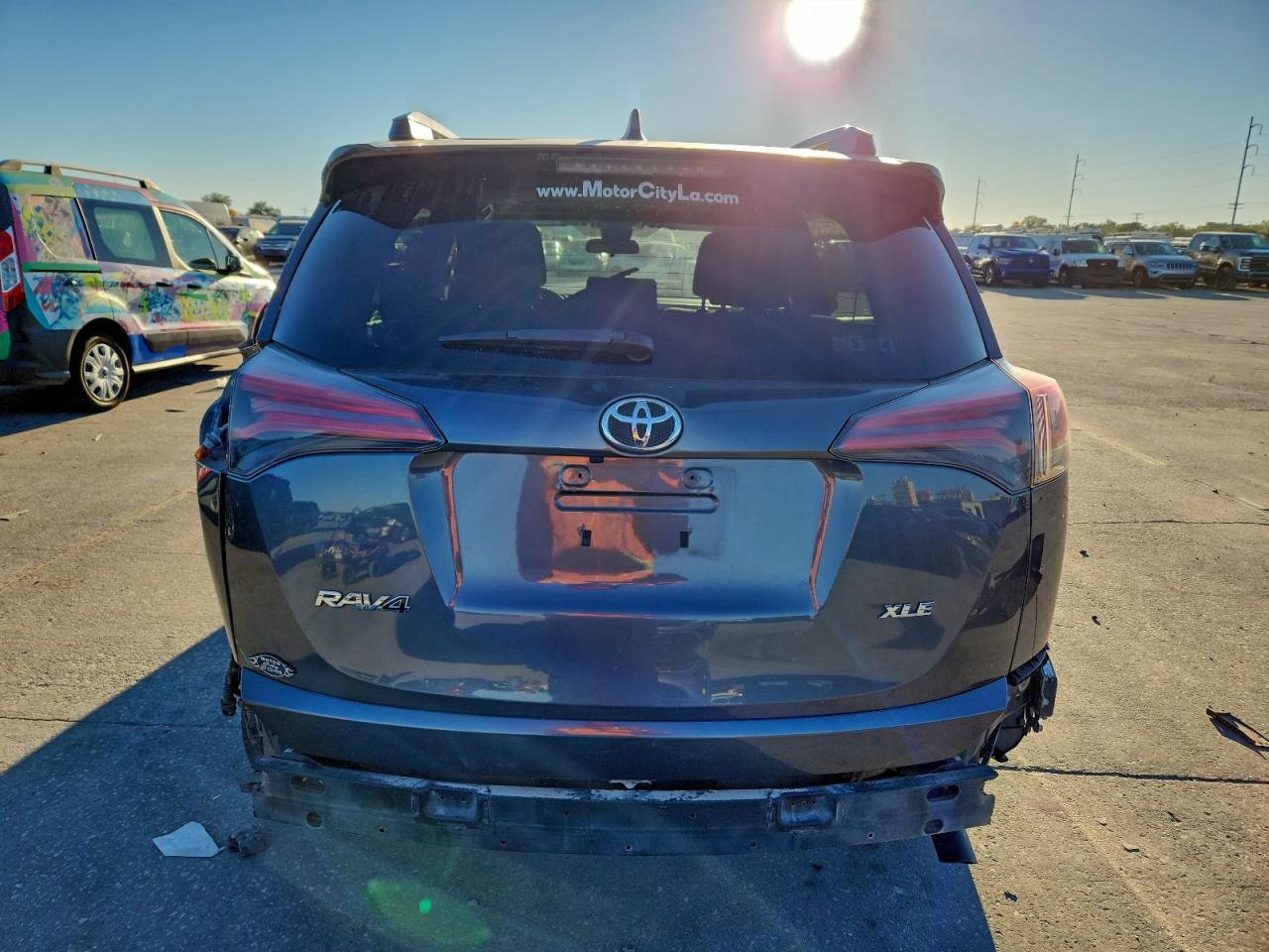 2016 TOYOTA RAV4 XLE photo 6
