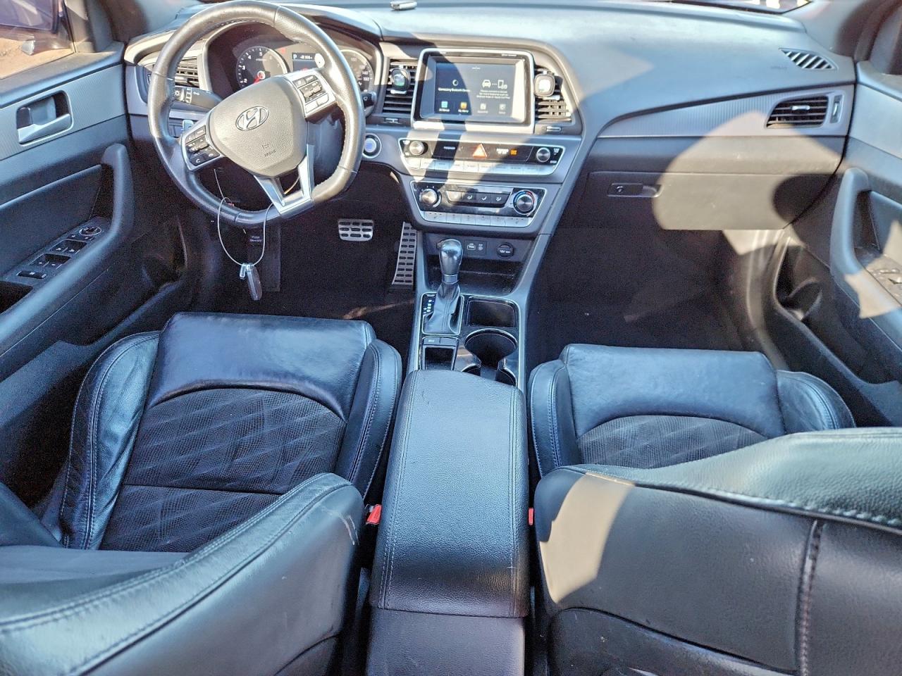 2018 HYUNDAI SONATA SPORT photo 8