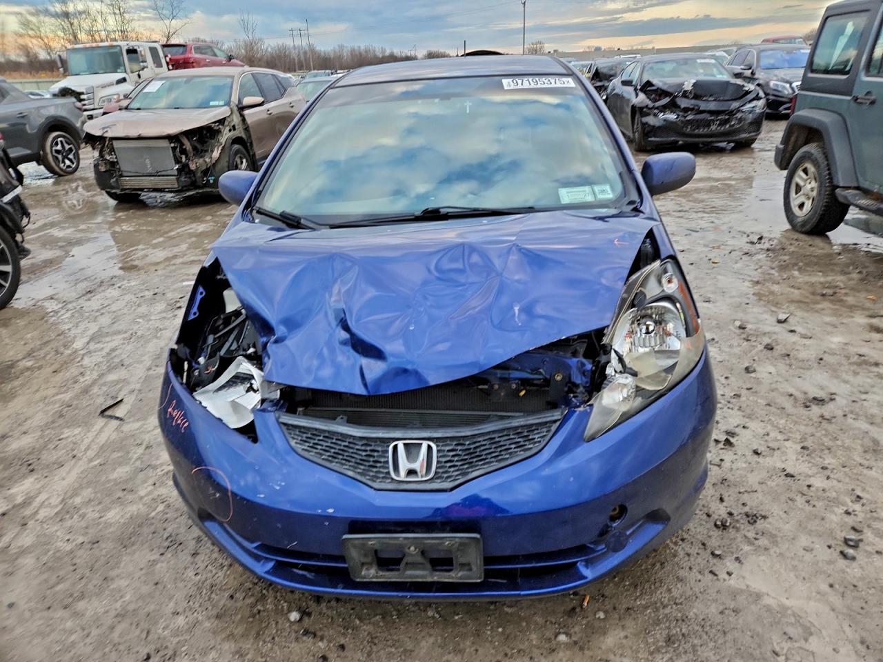 2013 HONDA FIT photo 5