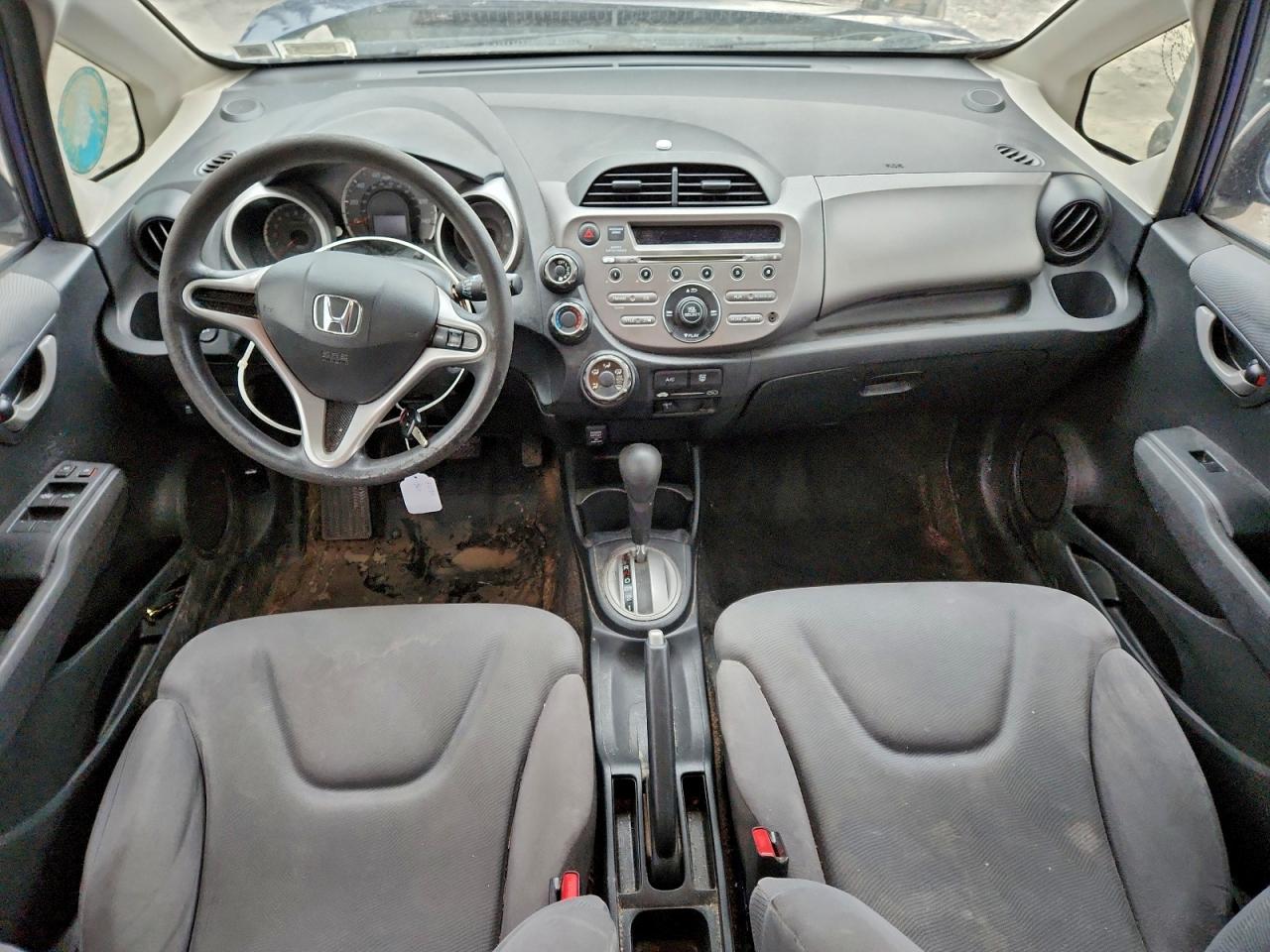 2013 HONDA FIT photo 8
