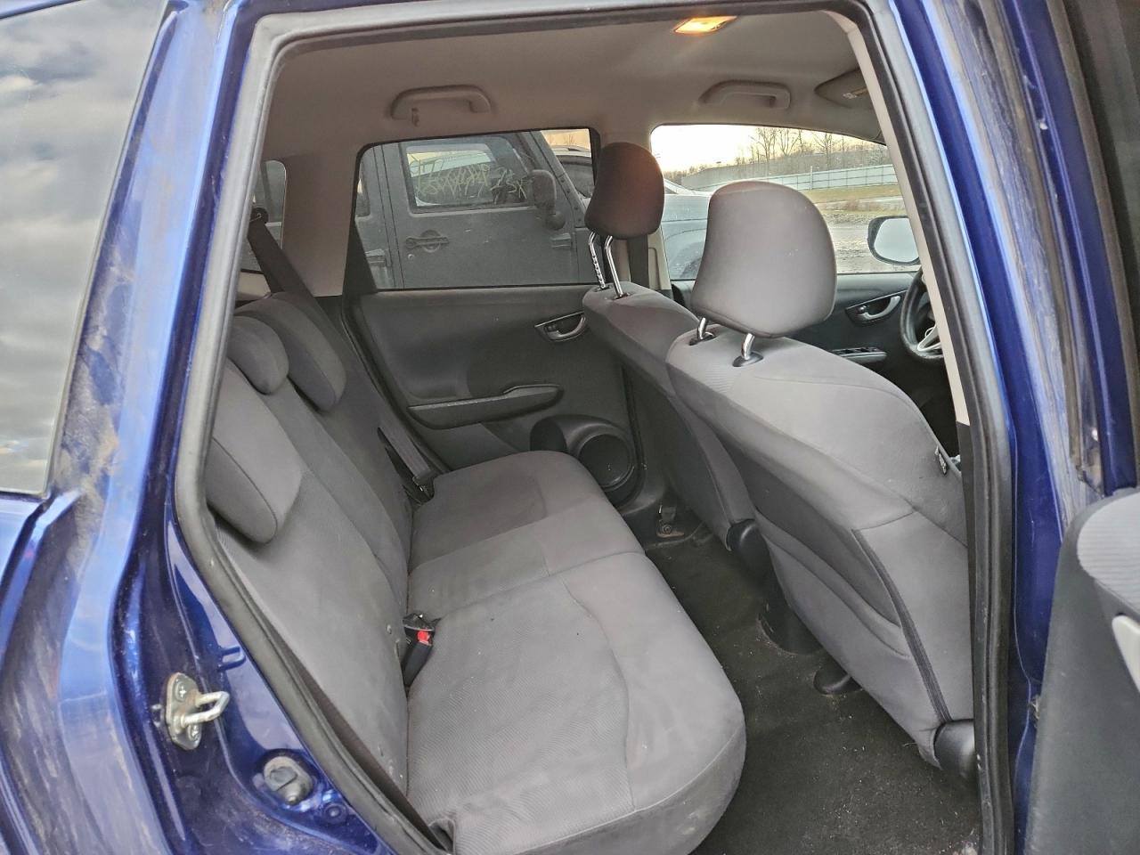 2013 HONDA FIT photo 10
