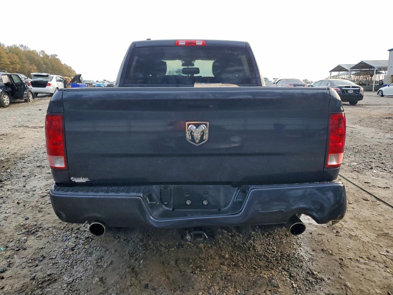 2013 RAM 1500 ST photo 6