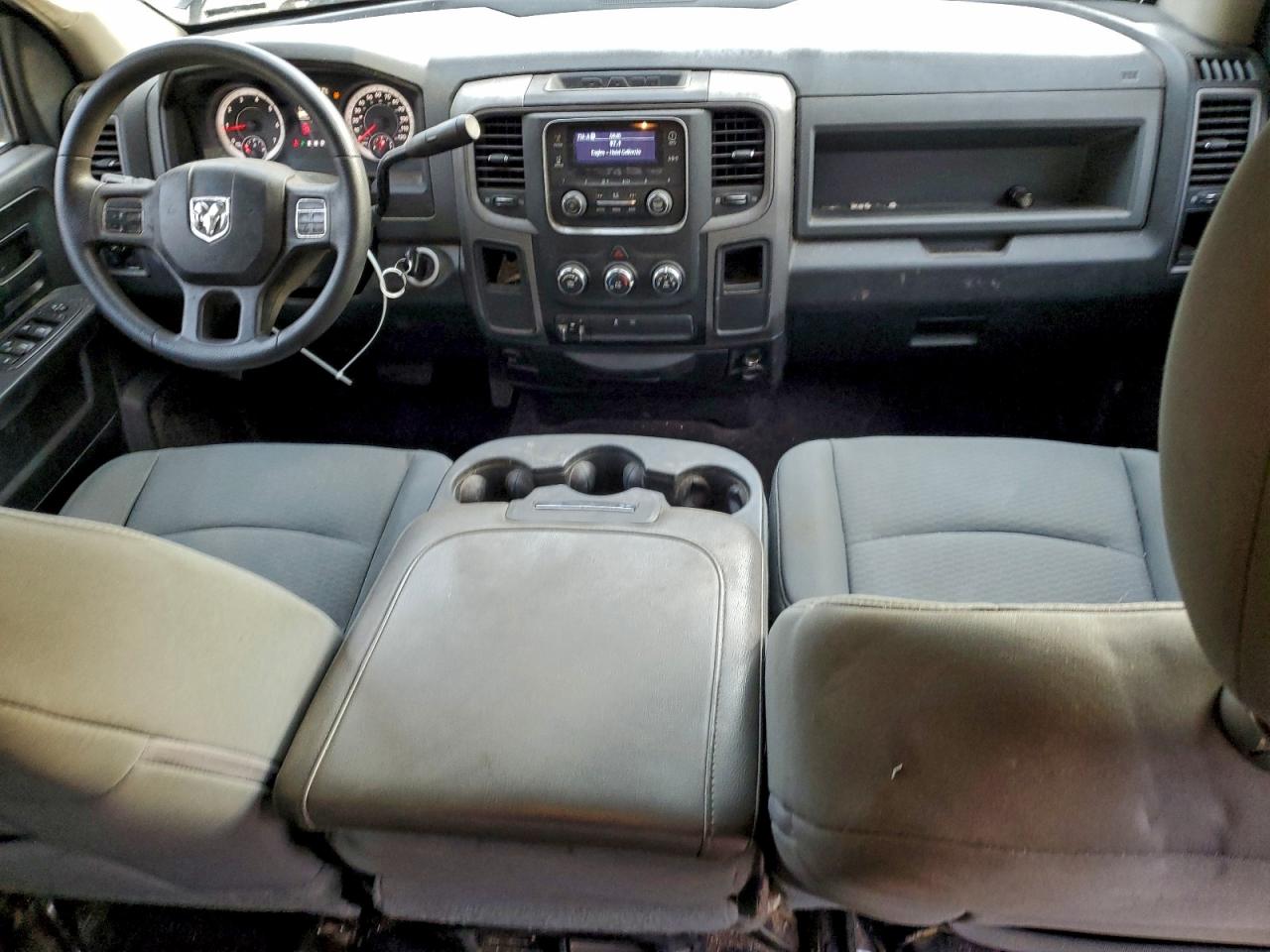 2013 RAM 1500 ST photo 8