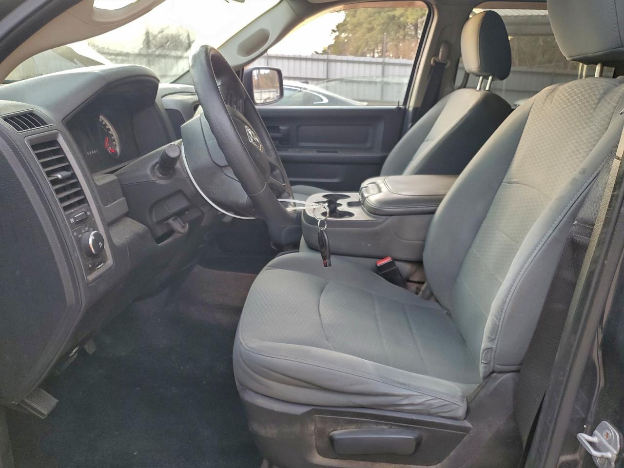 2013 RAM 1500 ST photo 7