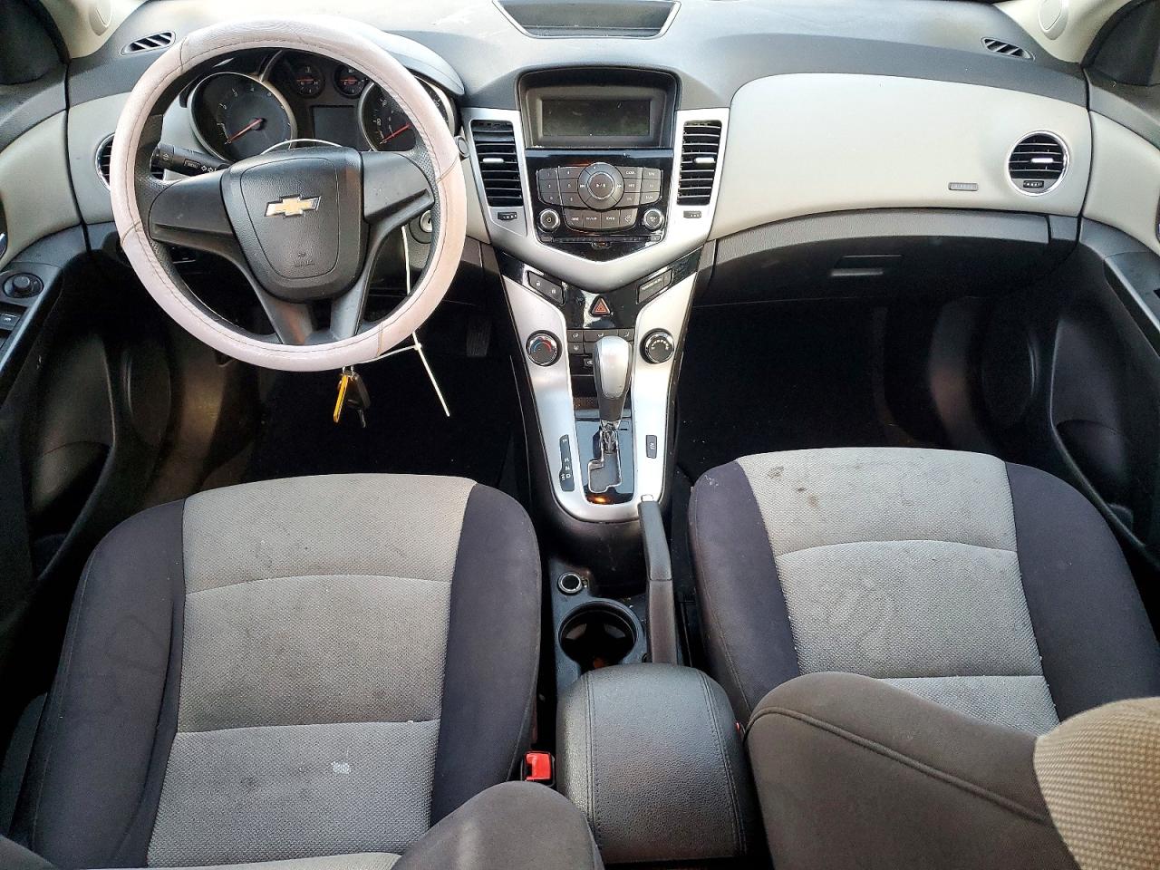 2013 CHEVROLET CRUZE LS photo 15