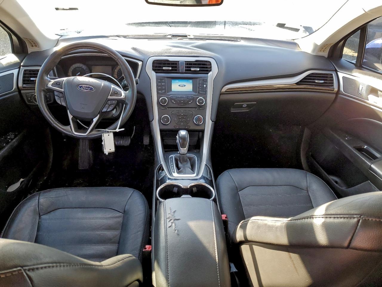 2016 FORD FUSION SE photo 8