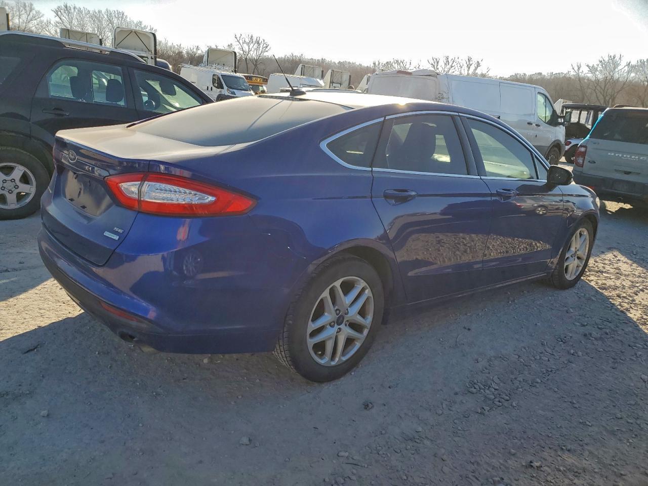 2016 FORD FUSION SE photo 3