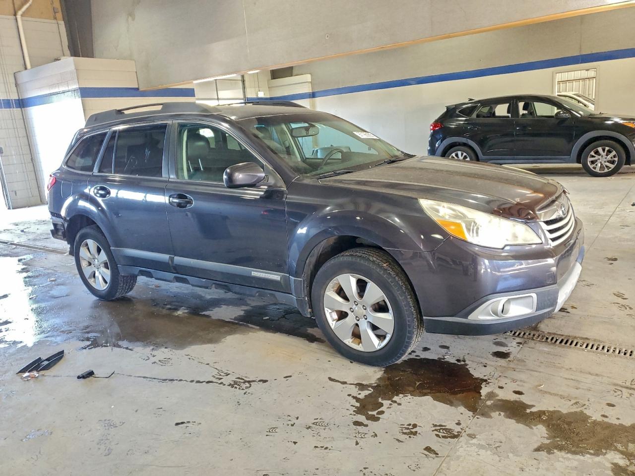 2011 SUBARU OUTBACK photo 4