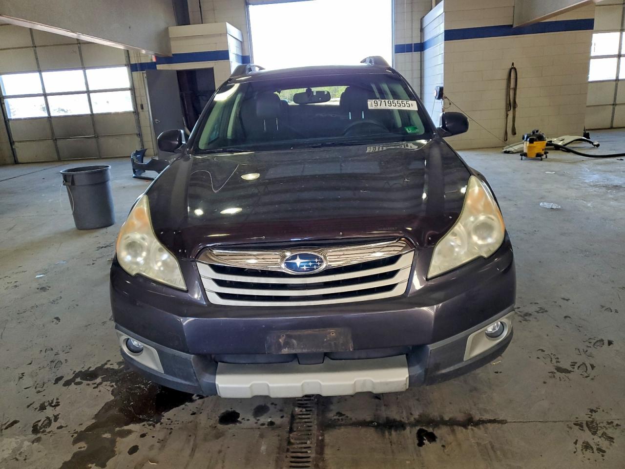 2011 SUBARU OUTBACK photo 5