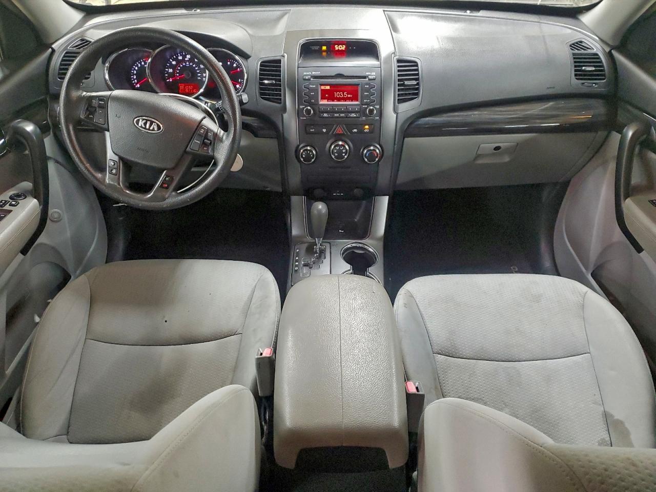 2013 KIA SORENTO LX photo 15