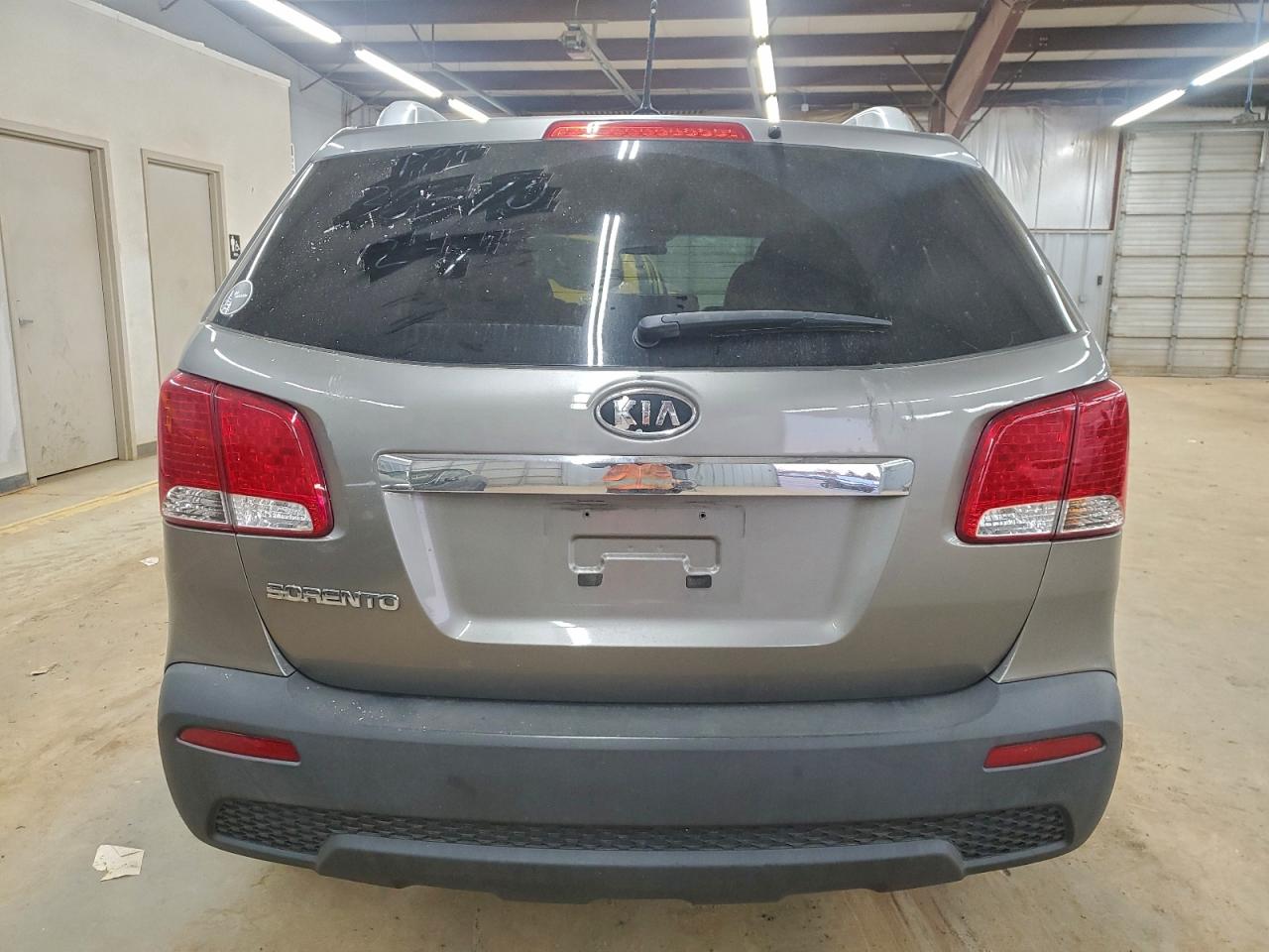 2013 KIA SORENTO LX photo 11