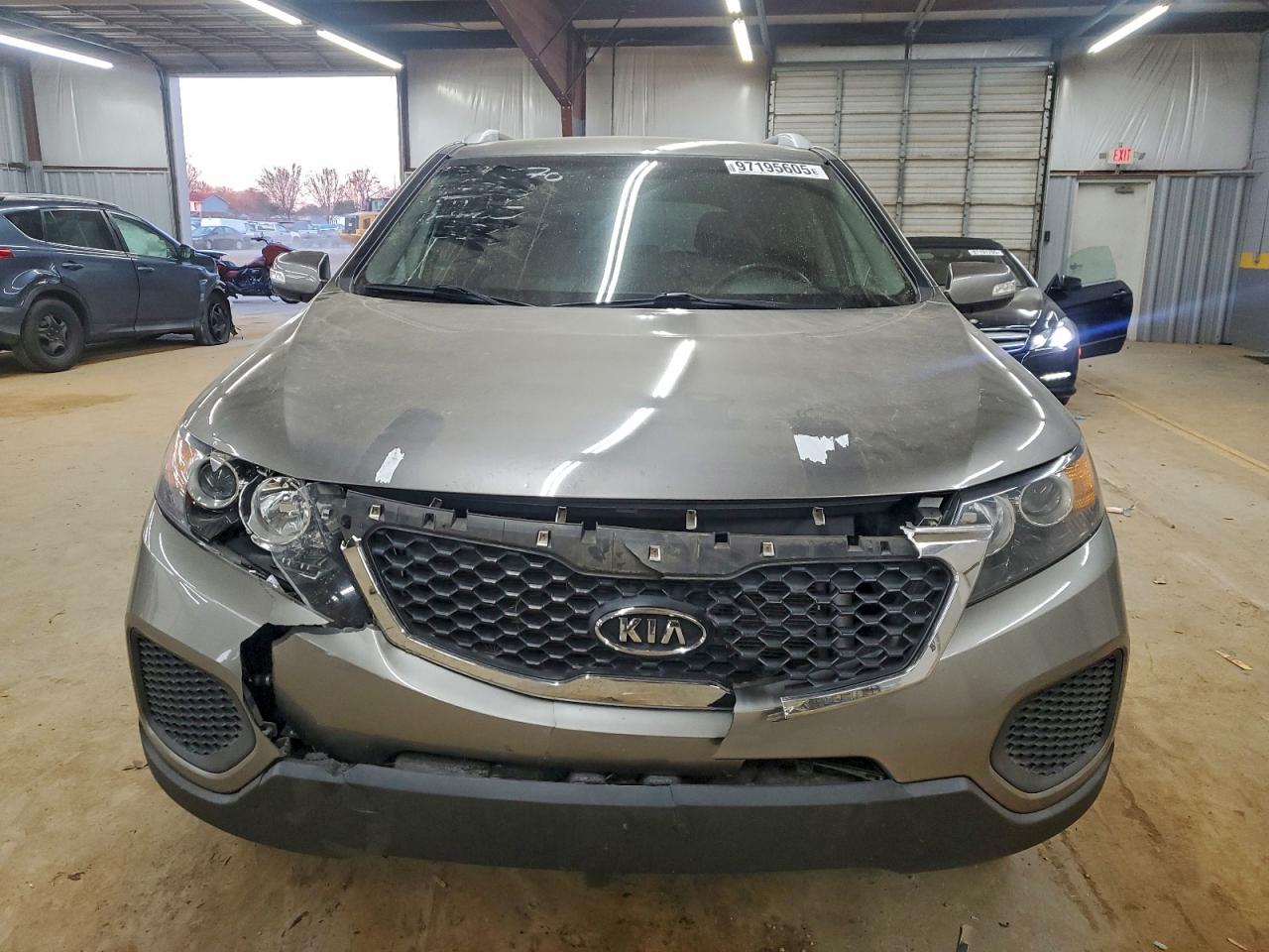 2013 KIA SORENTO LX photo 9