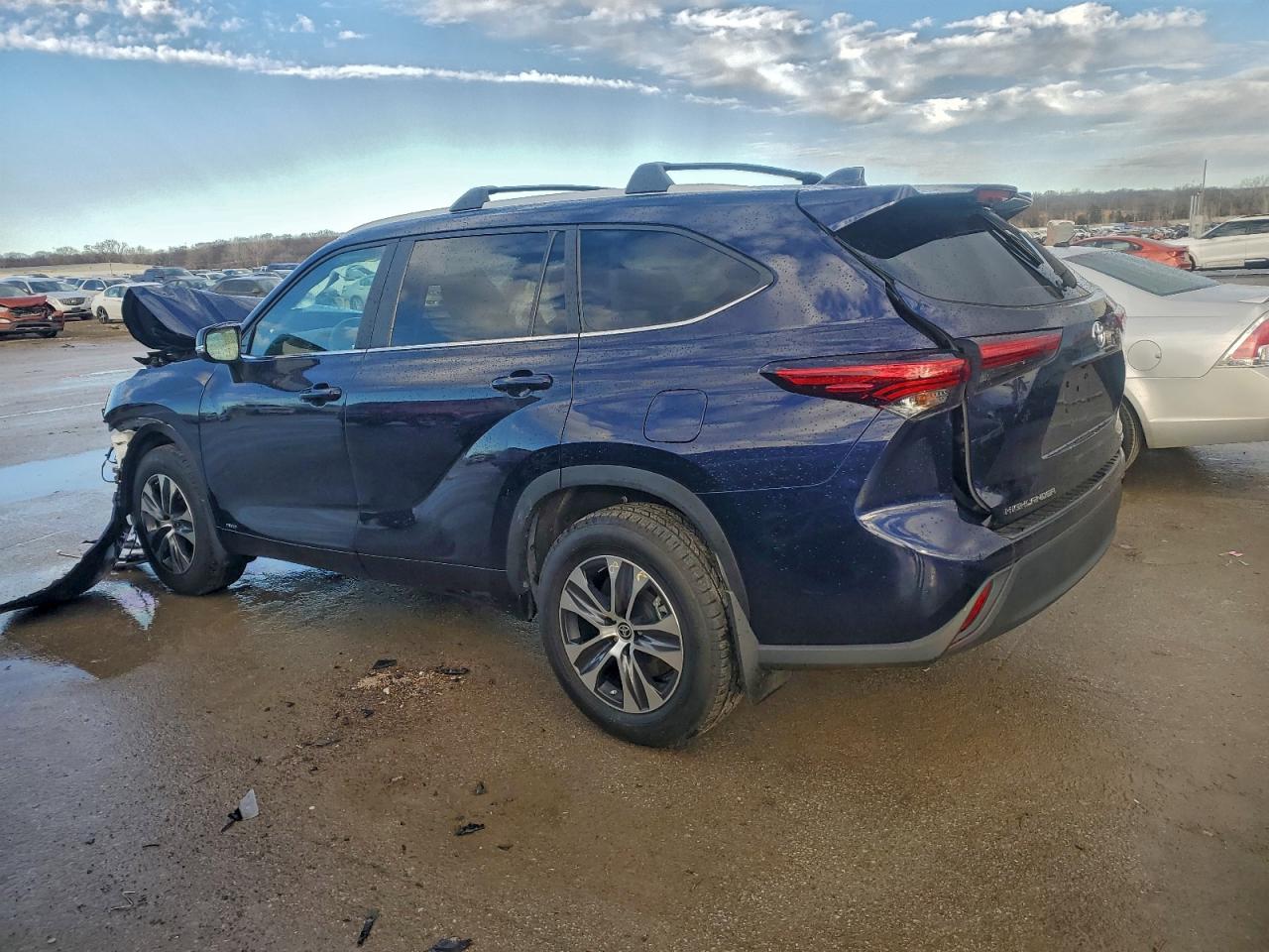 2023 TOYOTA HIGHLANDER photo 2