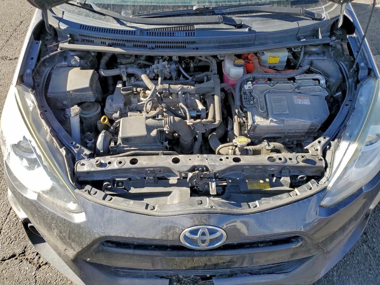 2015 TOYOTA PRIUS C photo 11