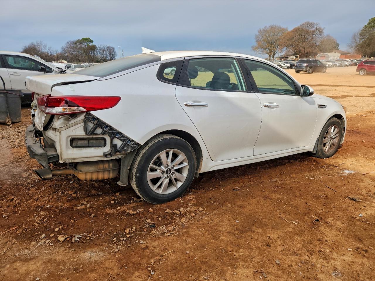 2017 KIA OPTIMA LX photo 3
