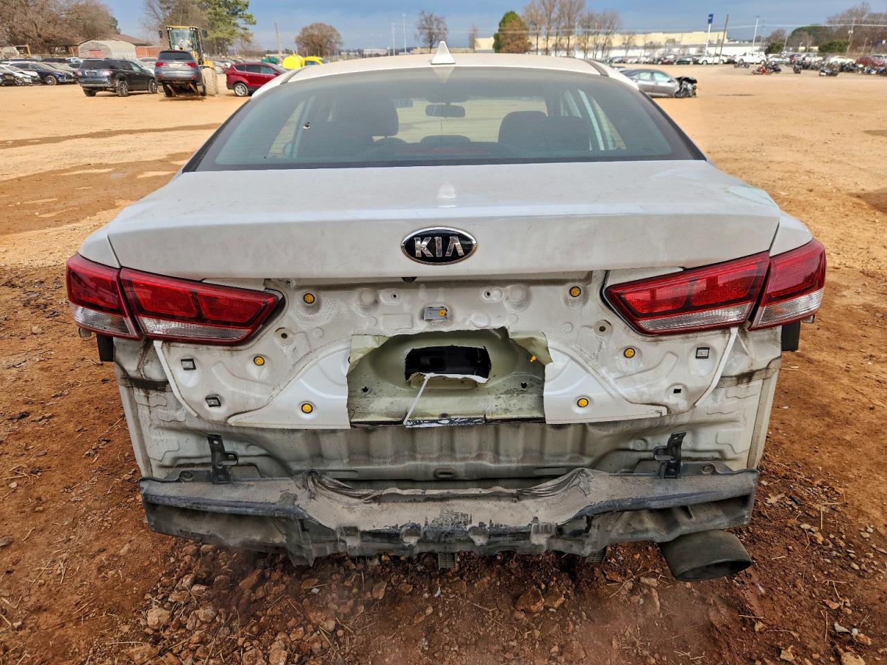 2017 KIA OPTIMA LX photo 6