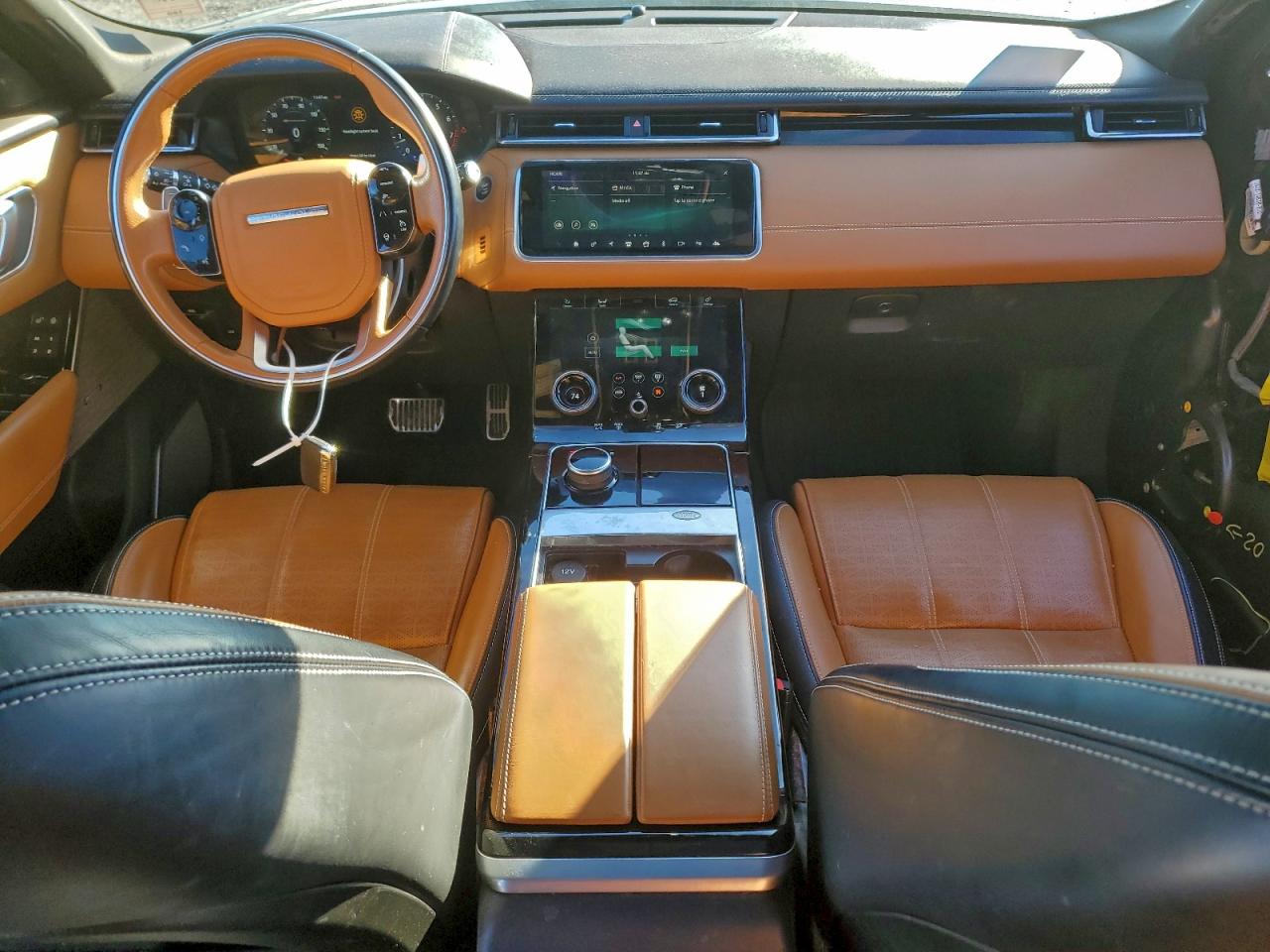 2018 LAND ROVER RANGE ROVER VELAR R-DYNAMIC SE photo 8