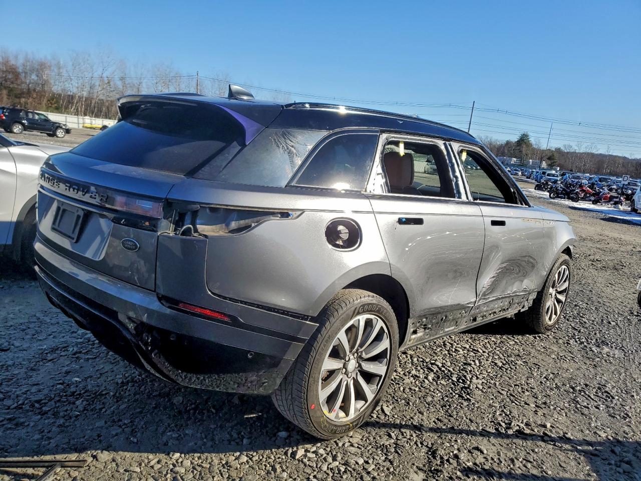 2018 LAND ROVER RANGE ROVER VELAR R-DYNAMIC SE photo 3